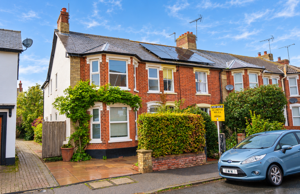 Property photo 1 of 19 018