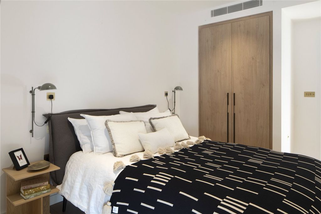 Property photo 2 of 14 Picture No. 09