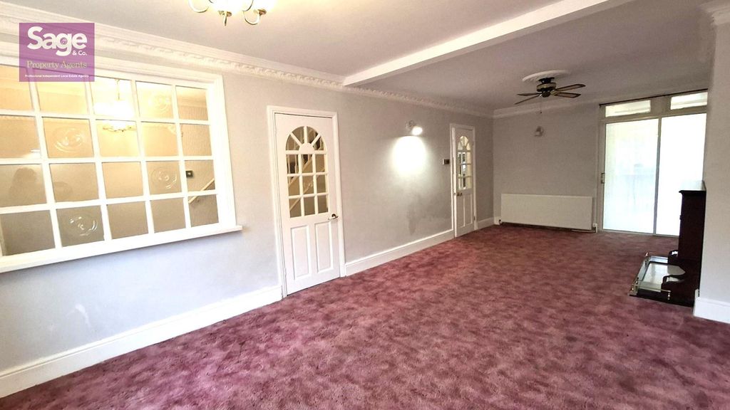 Property photo 2 of 29