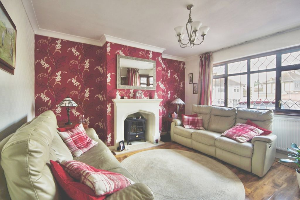 Property photo 2 of 24 Pbox-Img.Jpg