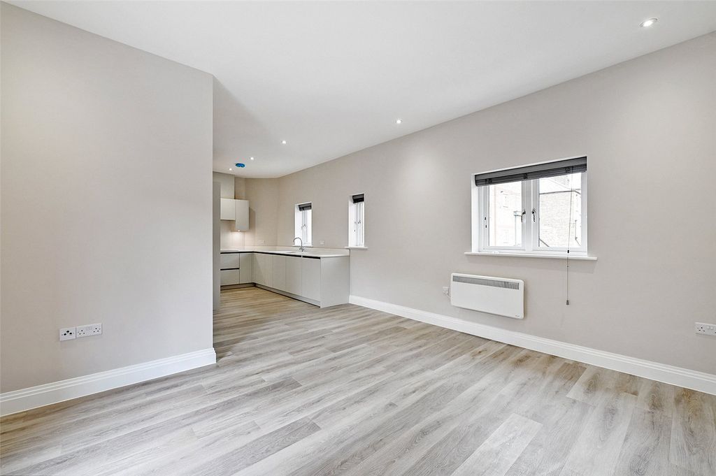 Property photo 3 of 10 Reception Room