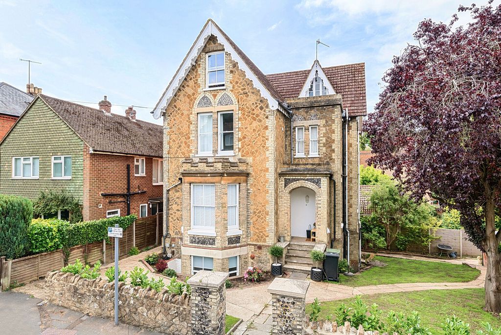 Property photo 1 of 13 1310826-2-685145E...