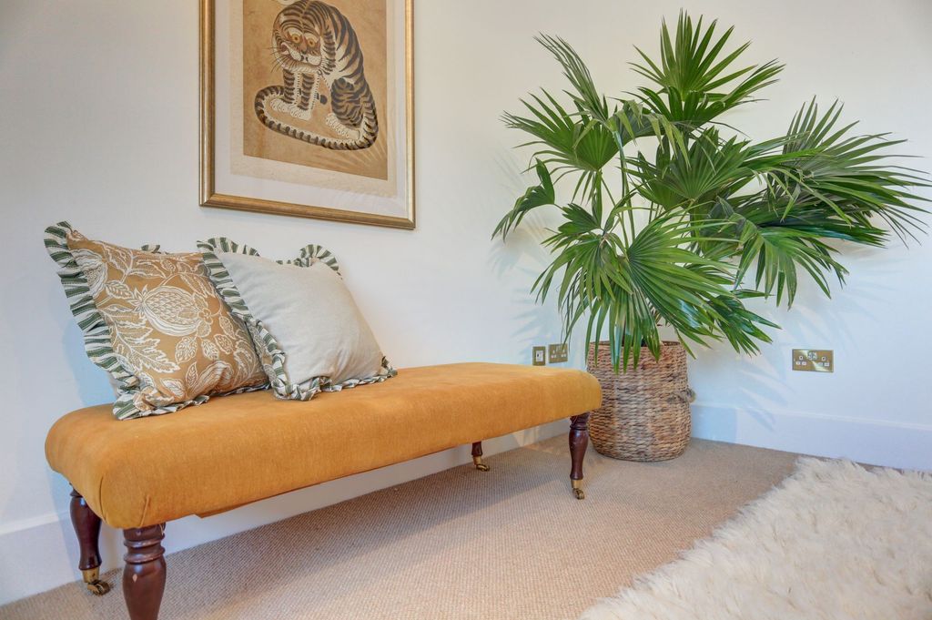 Additional image 12 of 6 bed detached house to rentShirley Drive, Hove BN3