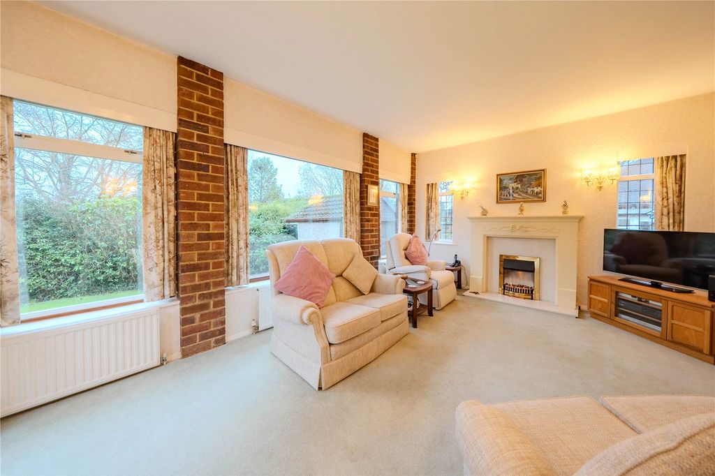 Property photo 2 of 28 Picture No. 22