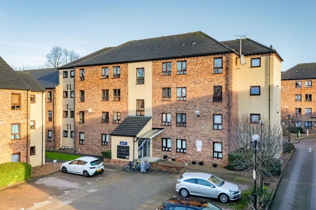 Property photo 1 of 13 2 Bedroom Second Floor Apartment