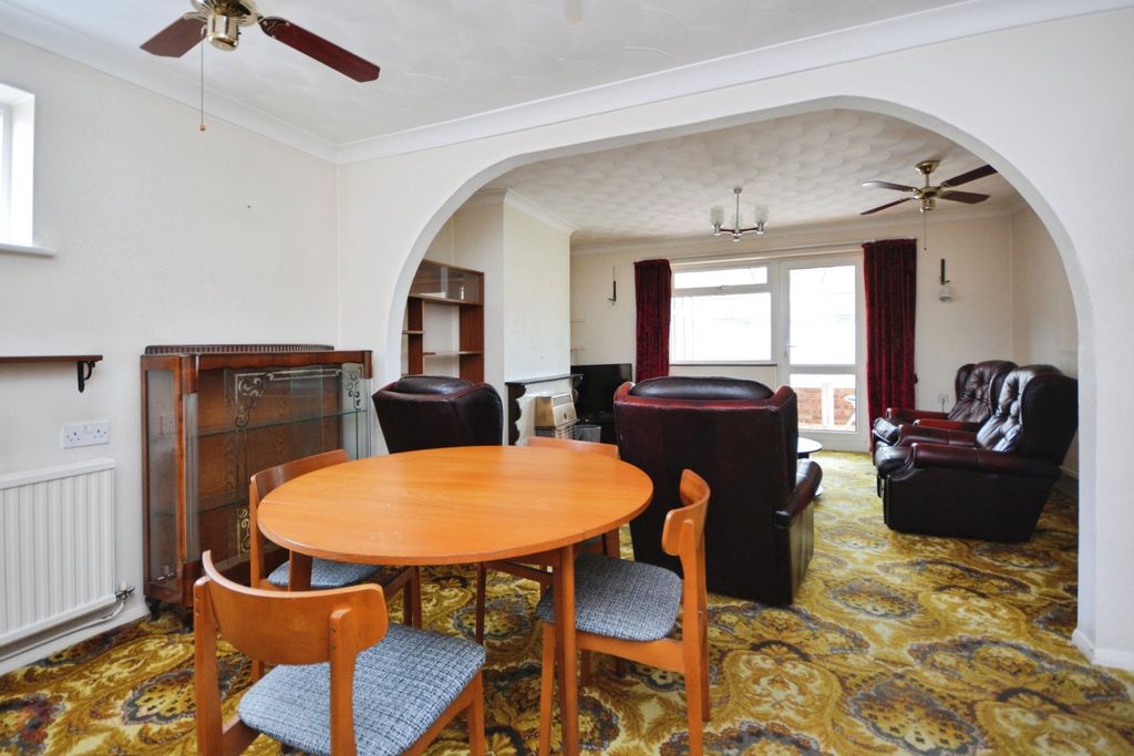 Property photo 3 of 13
