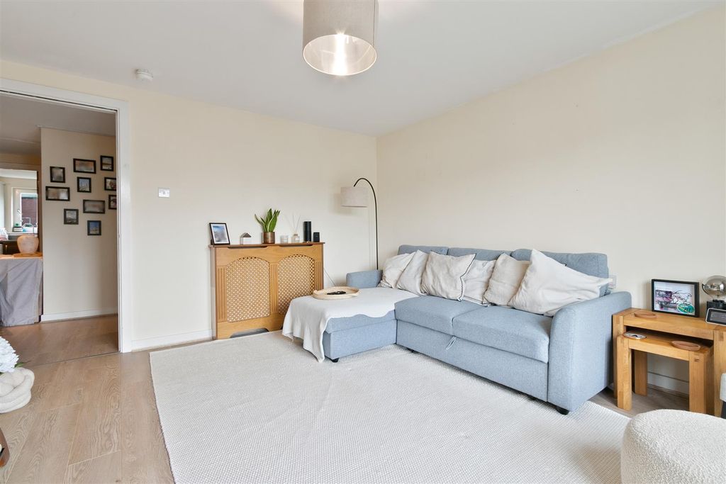 Property photo 3 of 19 Caledonia-6.Jpg