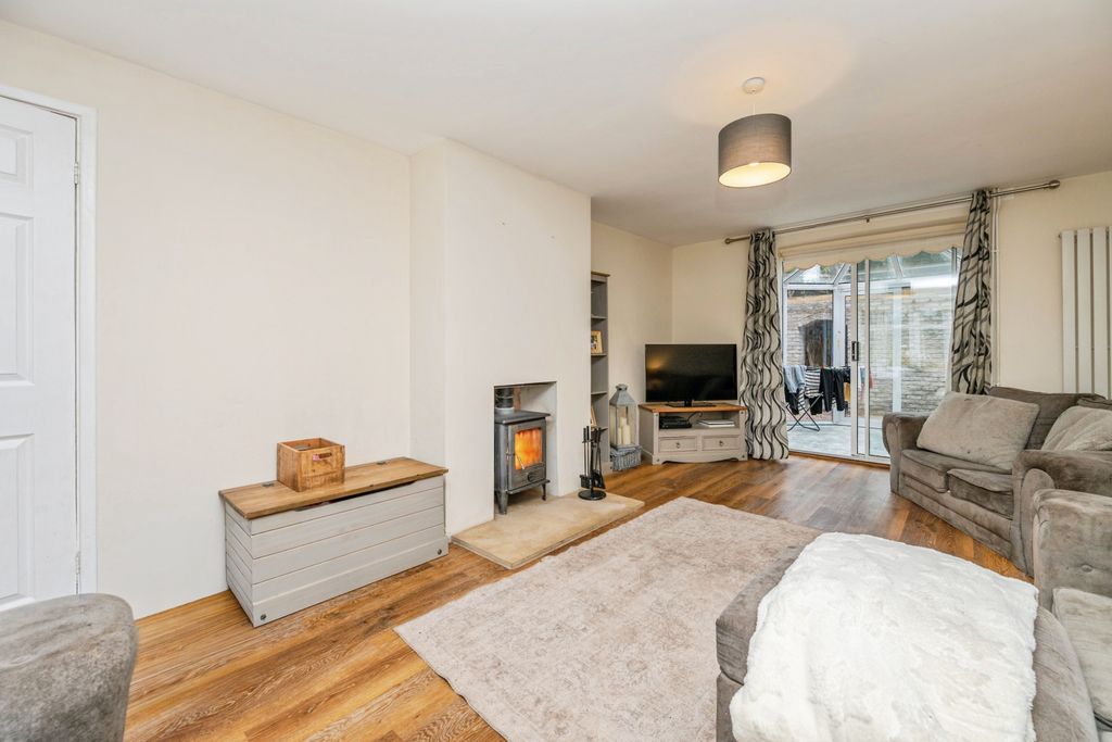 Property photo 3 of 14