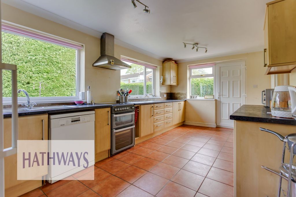 Property photo 3 of 48