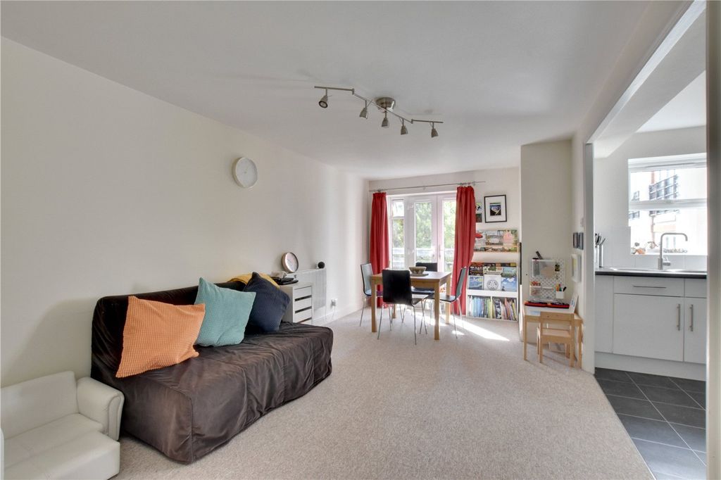 Property photo 2 of 14 Picture No. 06