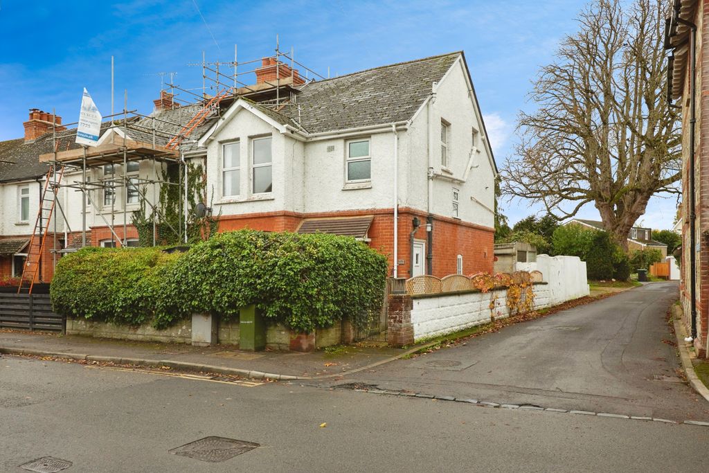 Property photo 1 of 20