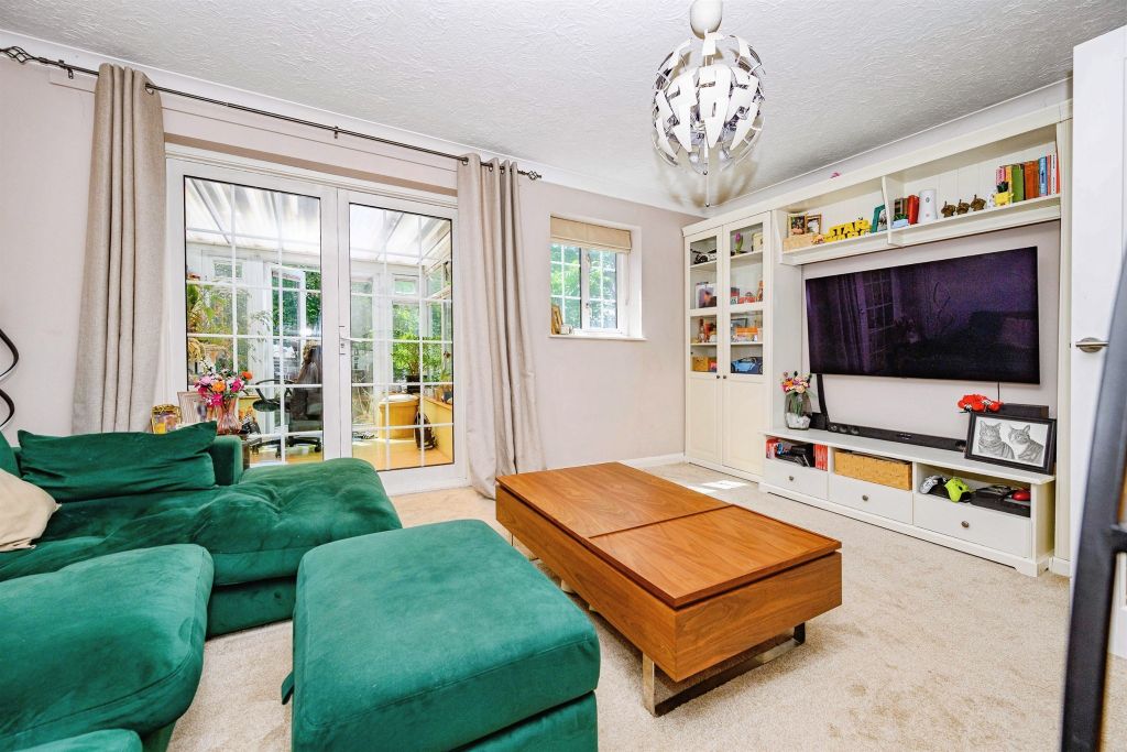 Property photo 2 of 16