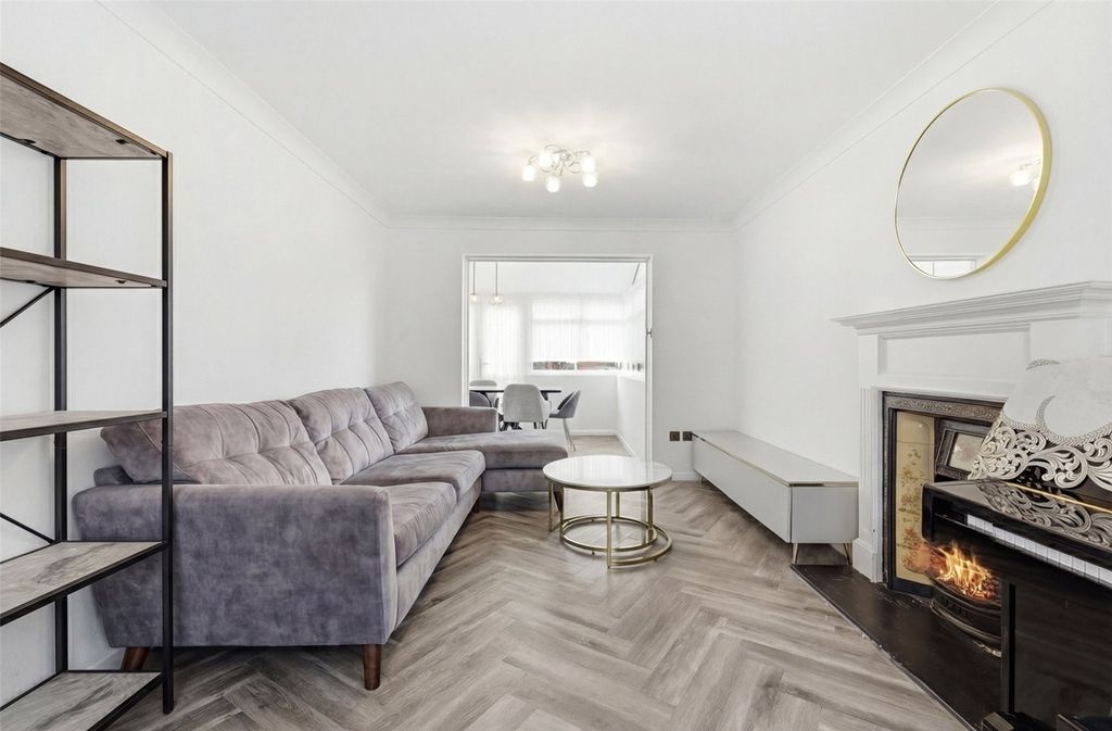 Property photo 2 of 24 Picture No. 21