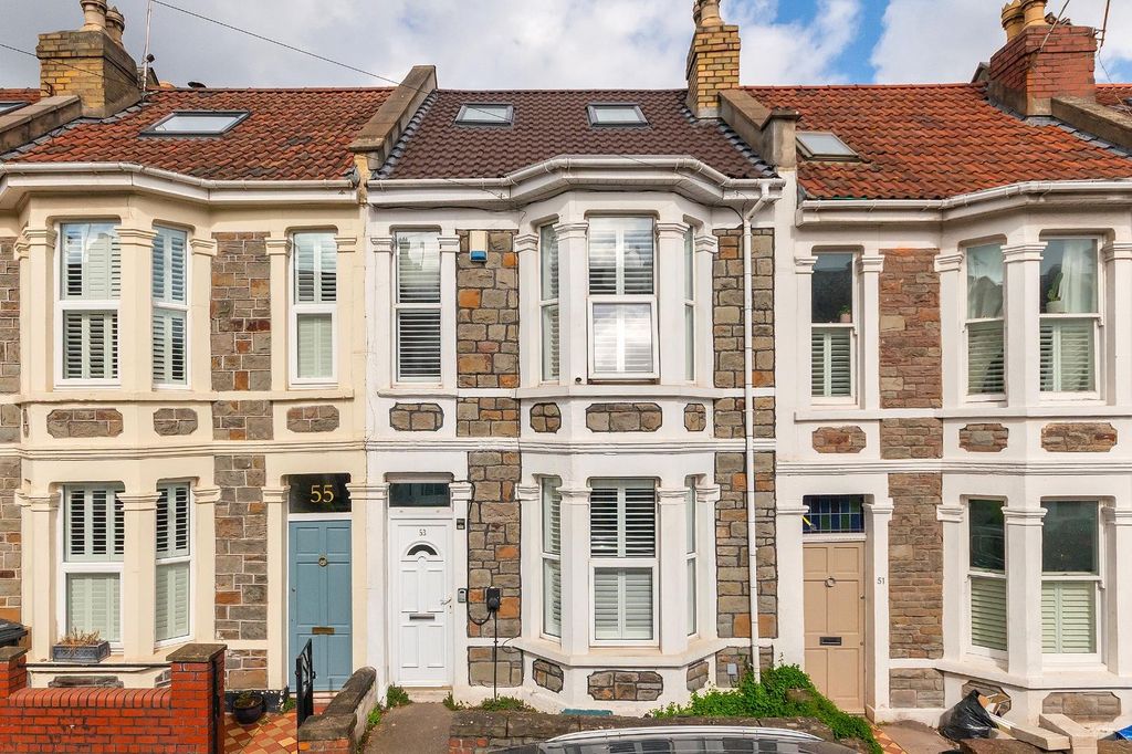 Property photo 2 of 43 5E3Rse - External A.Jpg