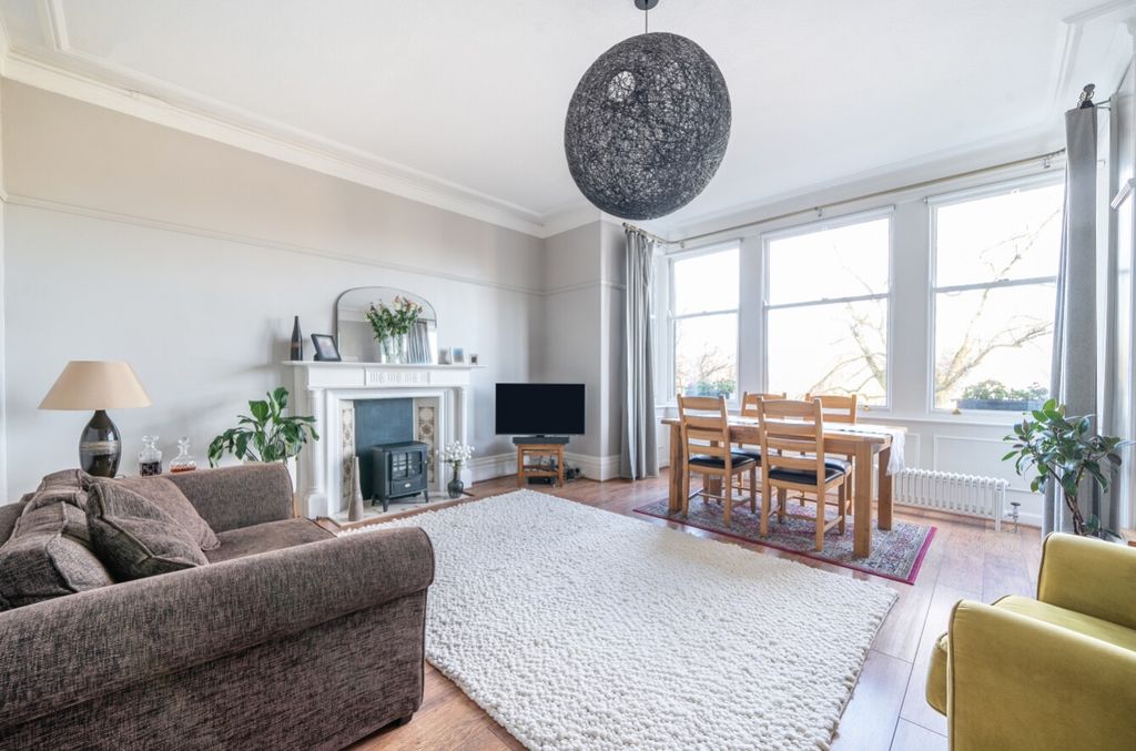 Property photo 2 of 13 Ewemove Harrogate Living Room