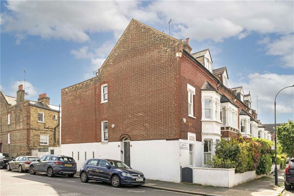 Property photo 1 of 7