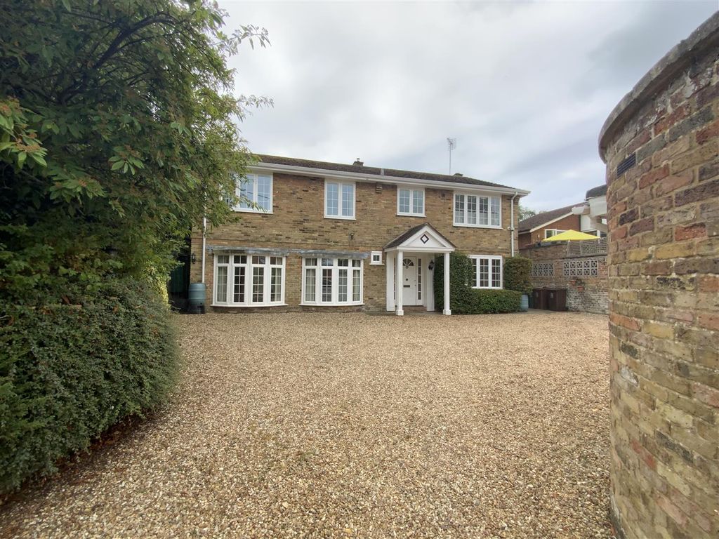 Property photo 1 of 25