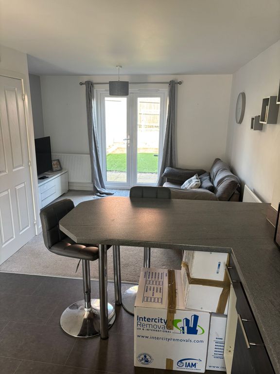 Property photo 3 of 13