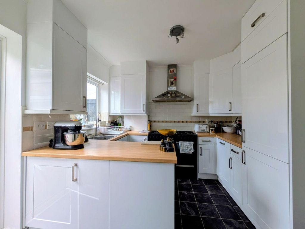 Property photo 3 of 15 23d76617-78F8-4Fc1-A535-48552912d23E
