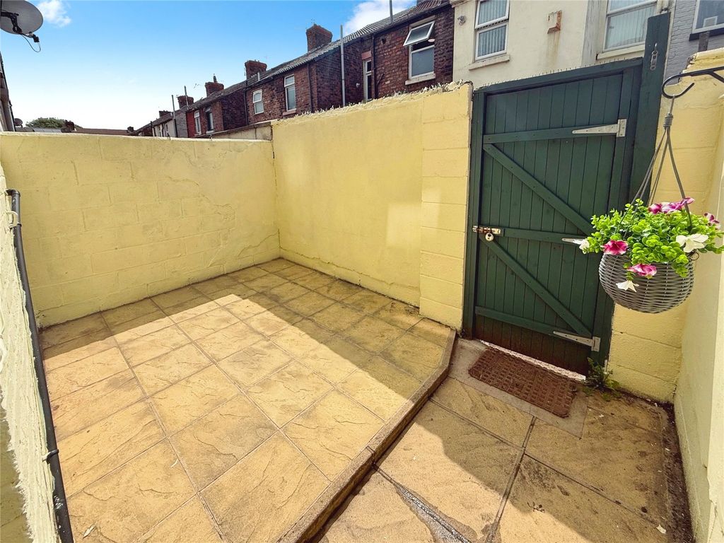 Property photo 3 of 20 Picture No. 04