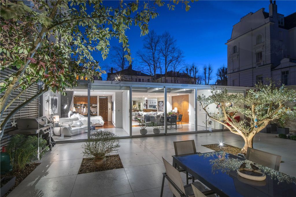 Property photo 1 of 11 Exterior