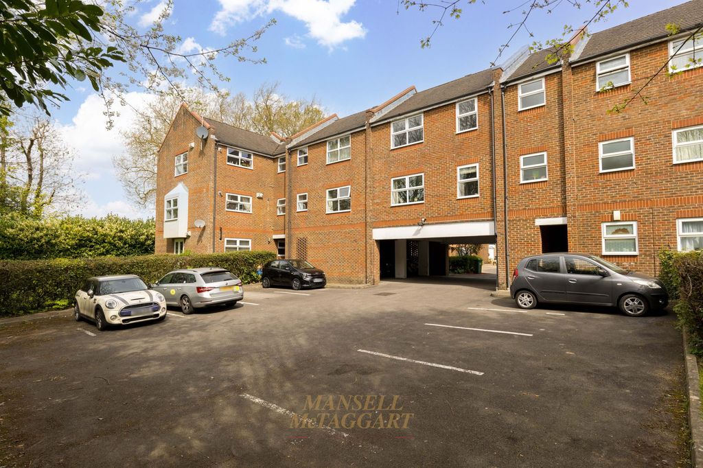 Additional image 10 of 2 bed flat for saleManning Close, East Grinstead RH19