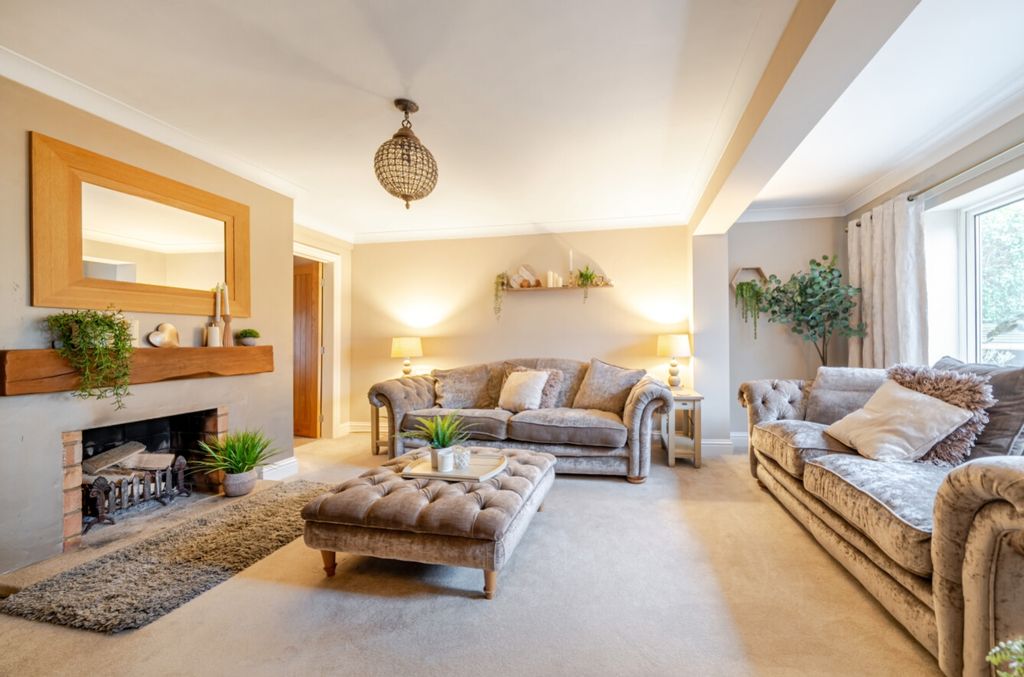 Property photo 3 of 30 1407024-17-6982609A15E16