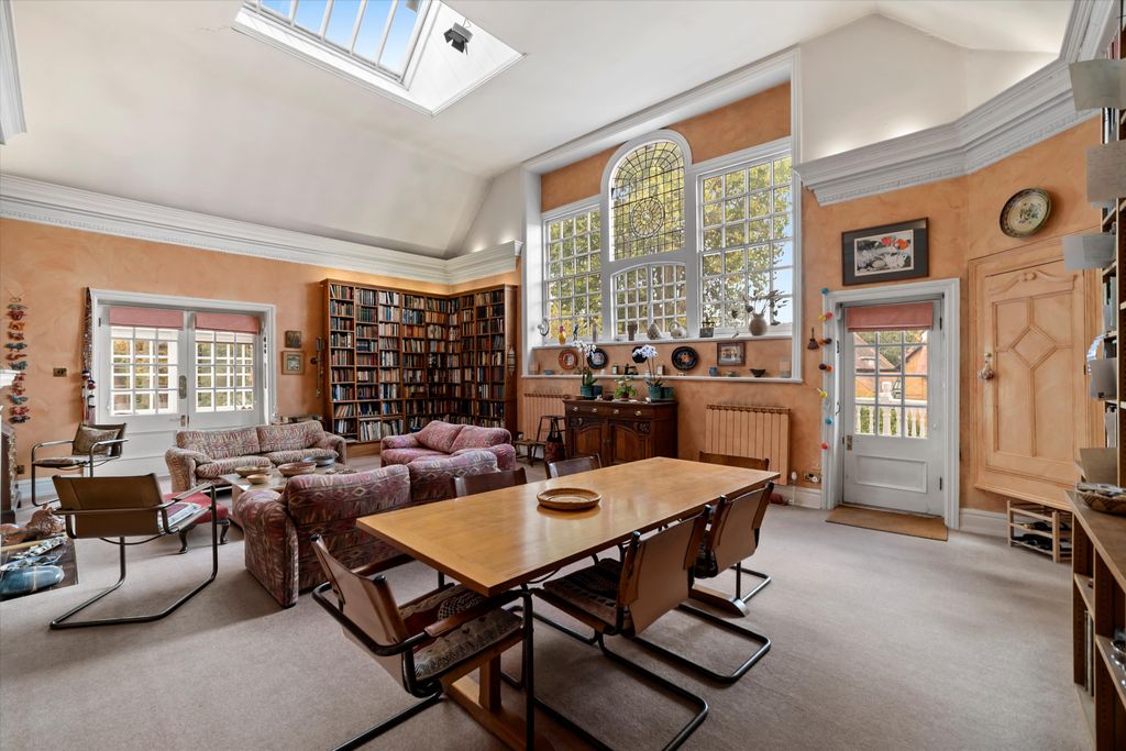 Property photo 1 of 18 Image