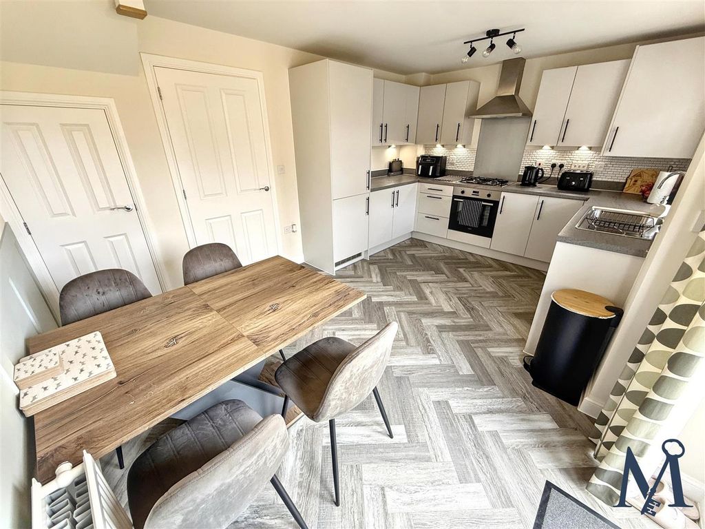 Property photo 3 of 22 Kitchen Diner