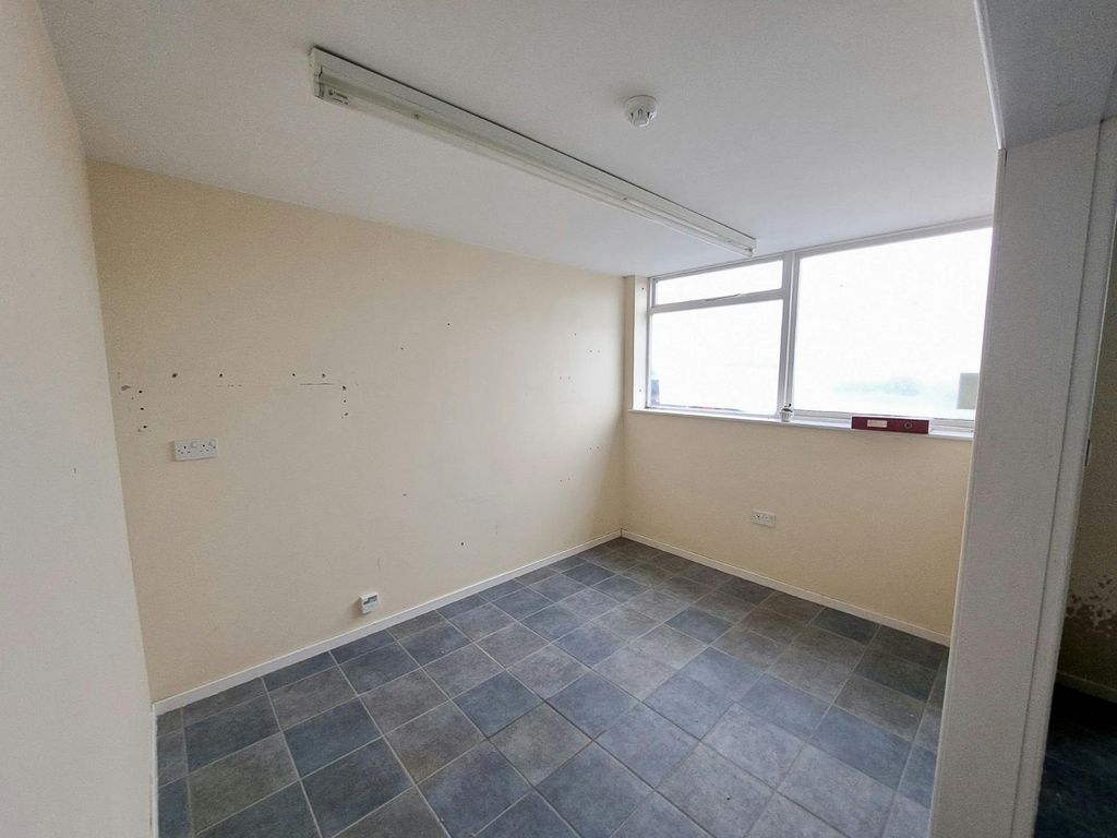 Property photo 2 of 6 84299E61-F4Fd-4Ca7-8Cb3-Fa6B0Dd1623E.Jpeg