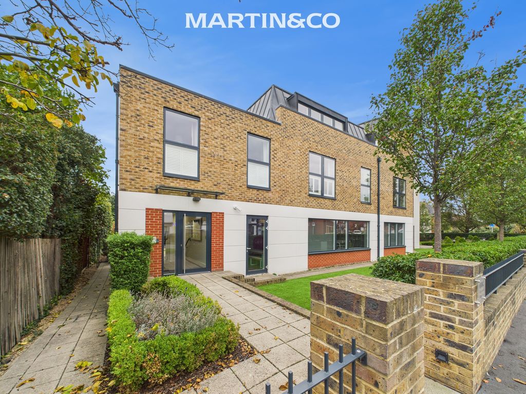 Property photo 2 of 8