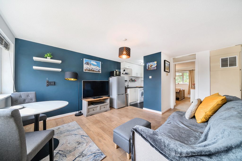 Property photo 2 of 14