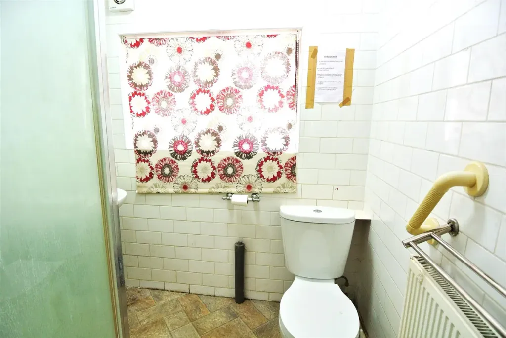 Property photo 3 of 7