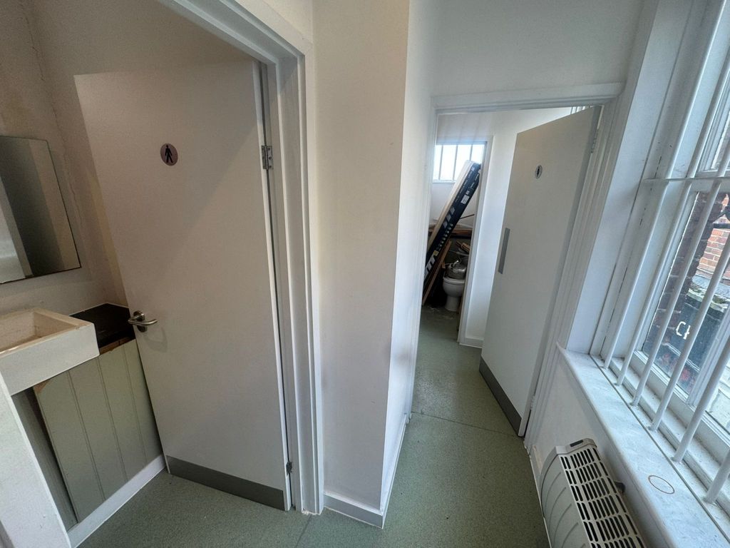 Property photo 2 of 17 Gallery