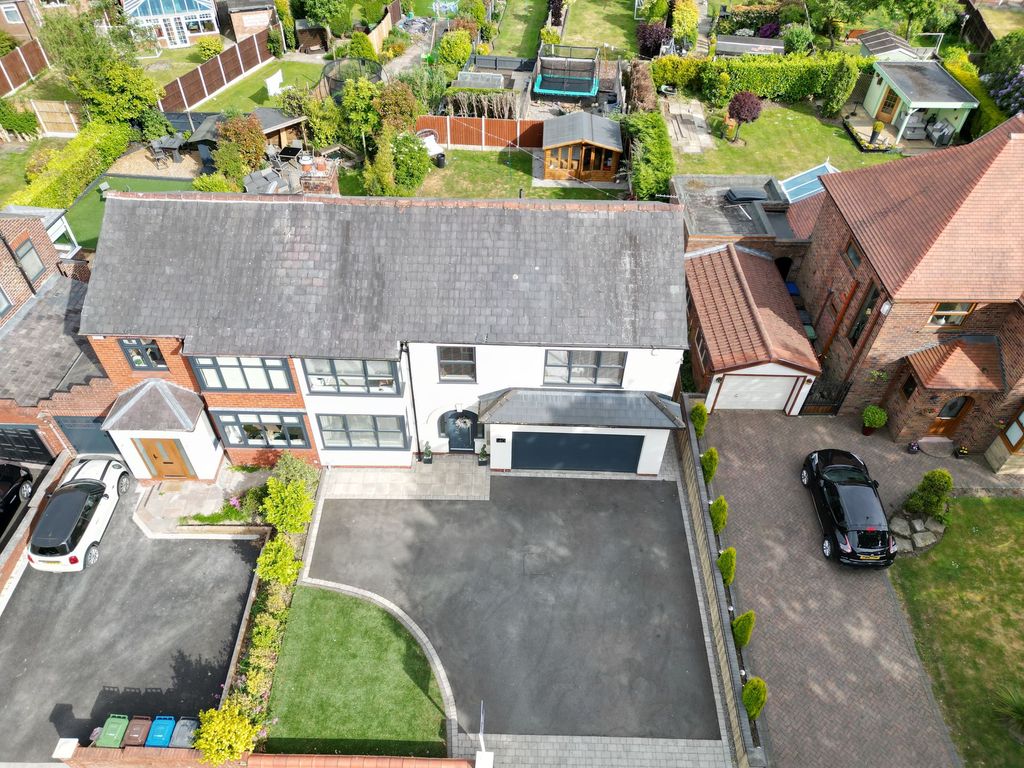 Property photo 2 of 38