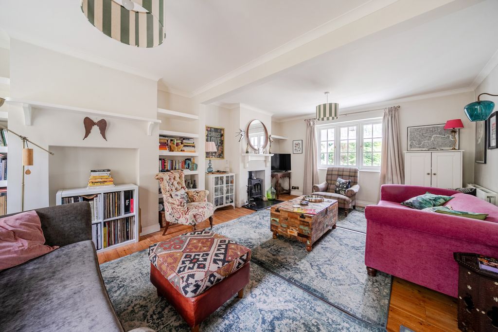 Property photo 3 of 17