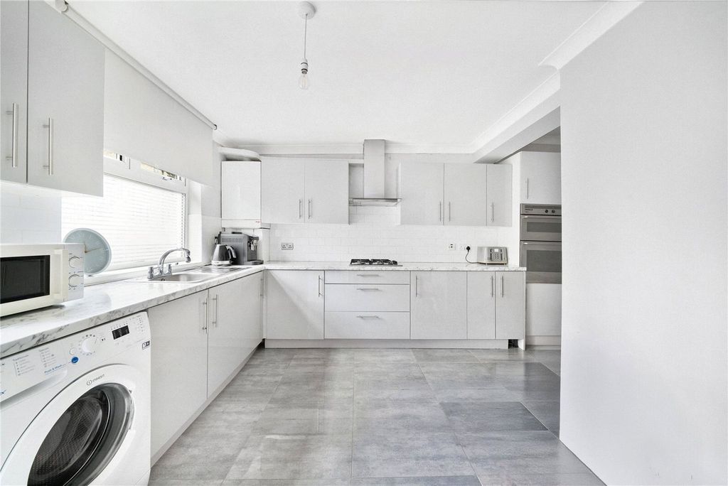 Property photo 3 of 11 Picture No. 43