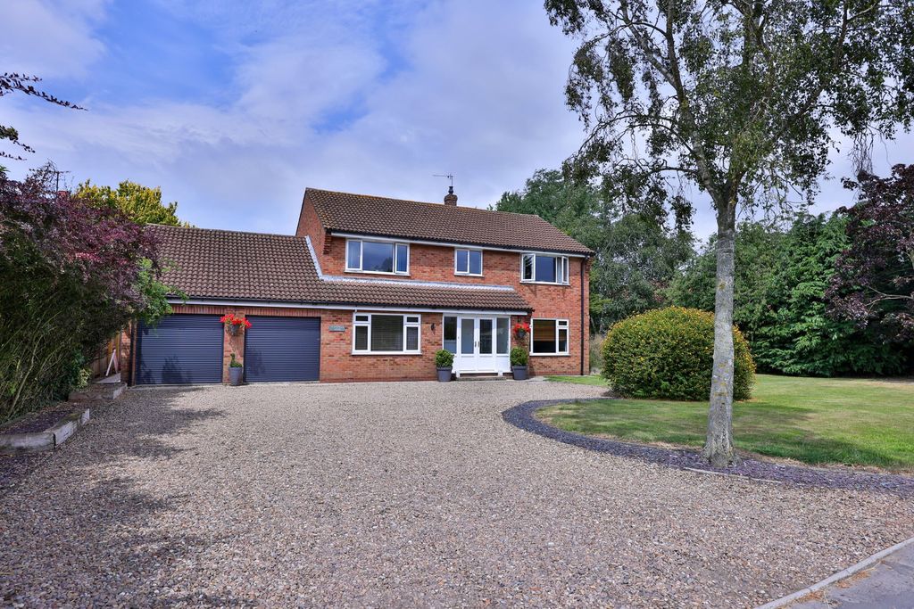 Property photo 1 of 36