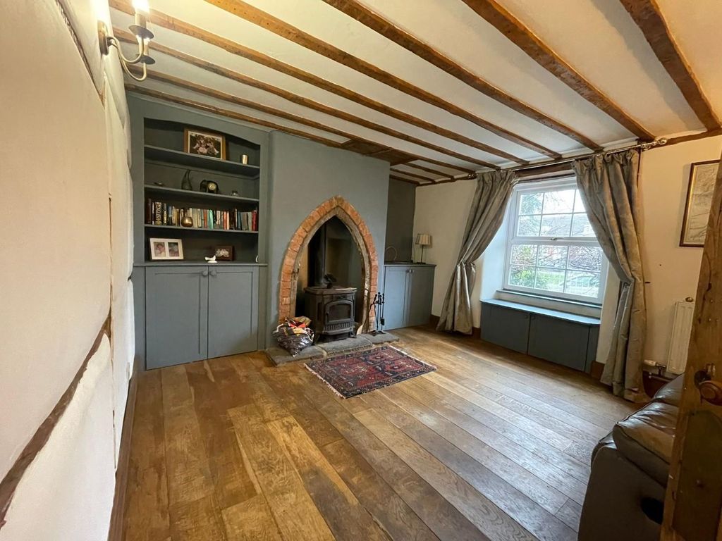 Property photo 2 of 18 36825d45-3c39-40d1-8E77-Eeaabe3392ce.Jpg