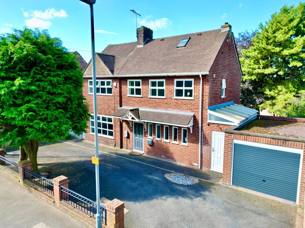 Property photo 1 of 36