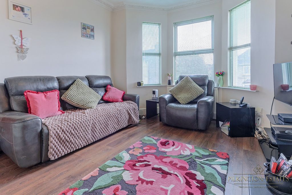 Property photo 3 of 14 4565714