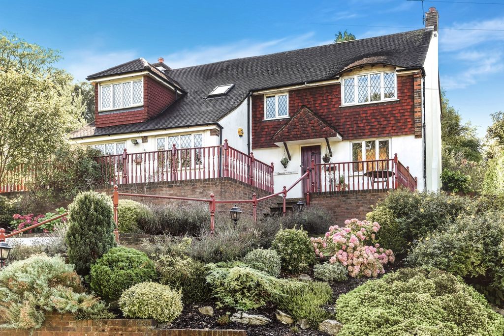 Property photo 3 of 12