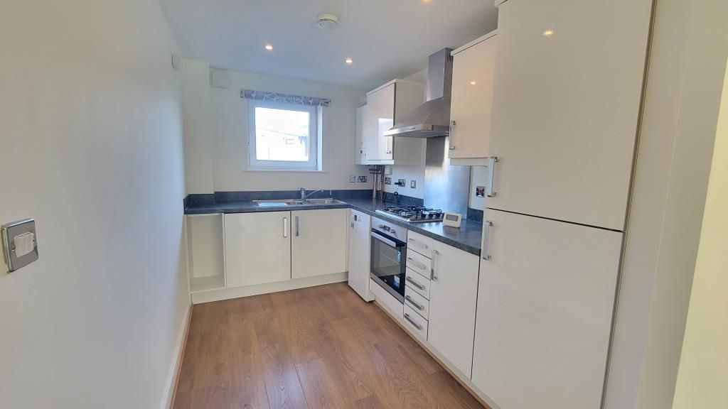 Property photo 3 of 7 Kitchen