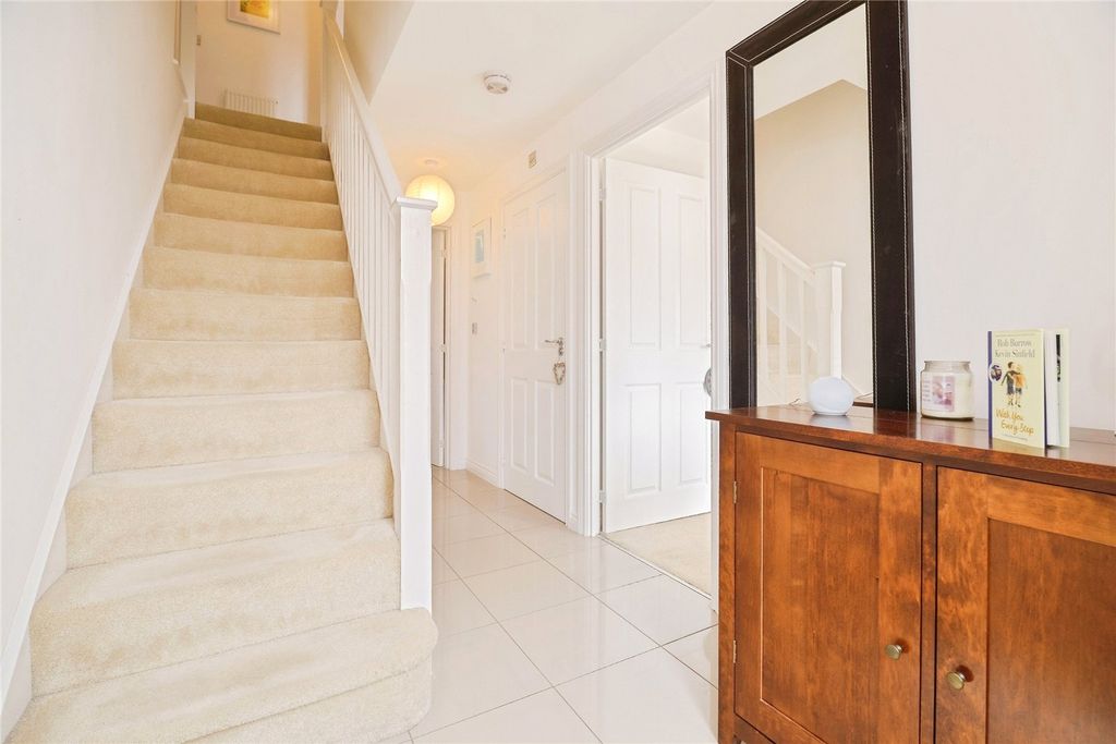 Property photo 3 of 15 Picture No. 02