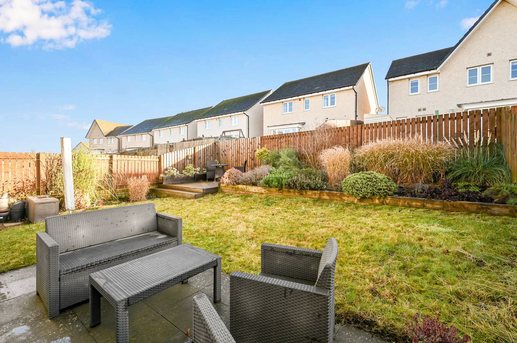Additional image 17 of 4 bed detached house for sale30 Clippens Drive, Burdiehouse, Edinburgh EH17