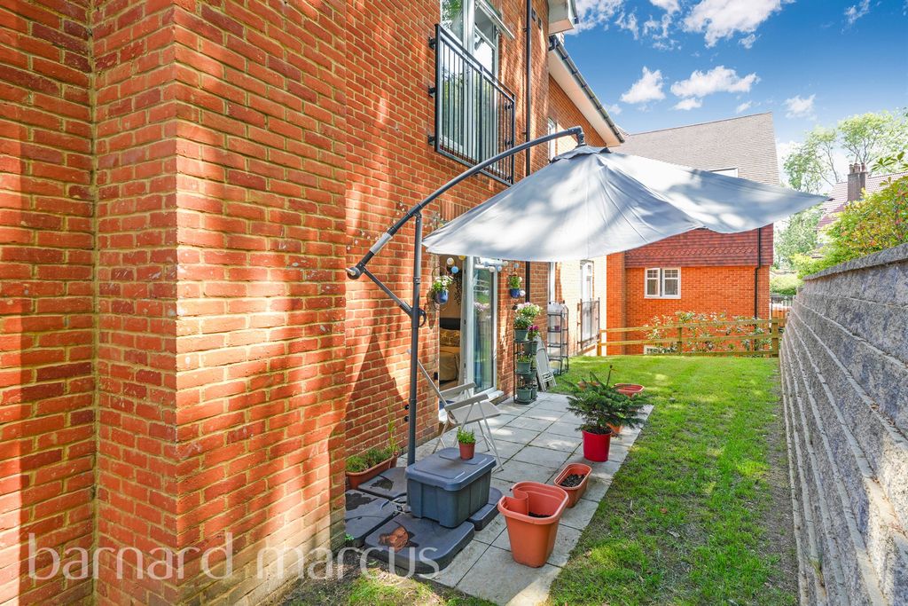 Property photo 2 of 11