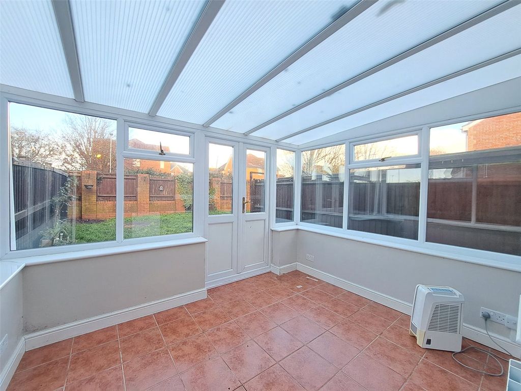 Property photo 2 of 17 Conservatory
