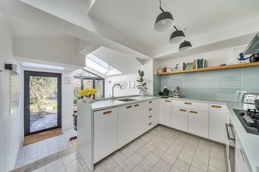 Property photo 2 of 17 1421033-5-69A59A8...