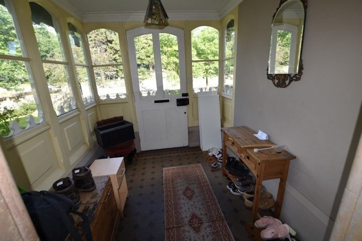 Property photo 2 of 26