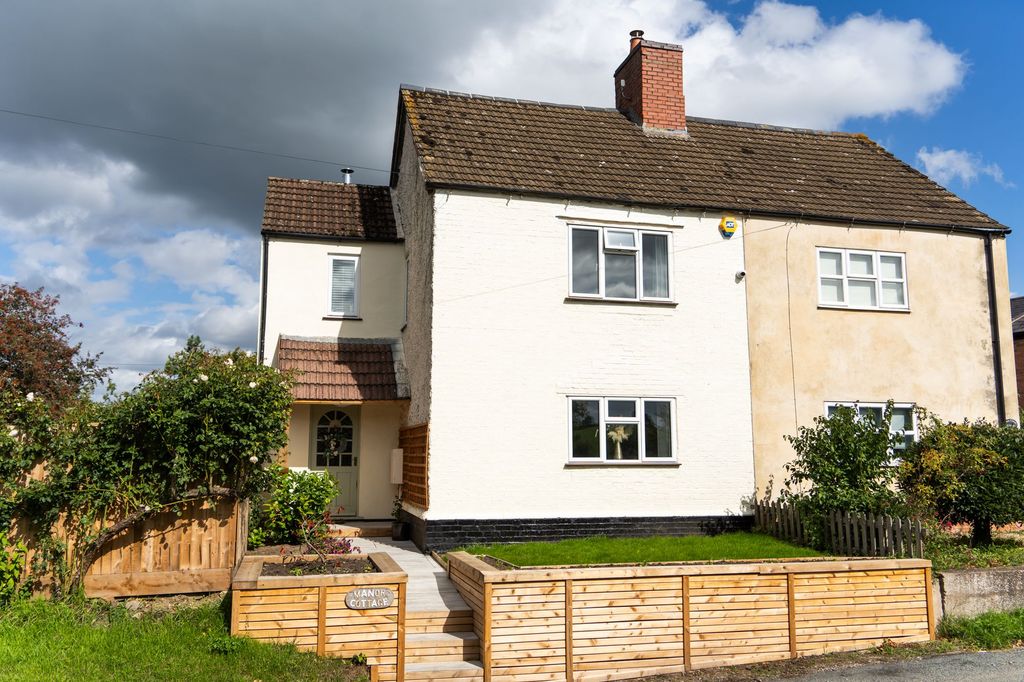 Property photo 2 of 35